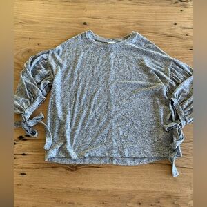 Lucky Brand 3/4 Tie‎ Balloon Sleeve Gray Tee Shirt Women’s Small Preloved